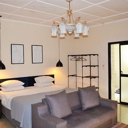 לובומבאשי Bougainvilla Boutique Hotel & Restaurant מראה חיצוני תמונה