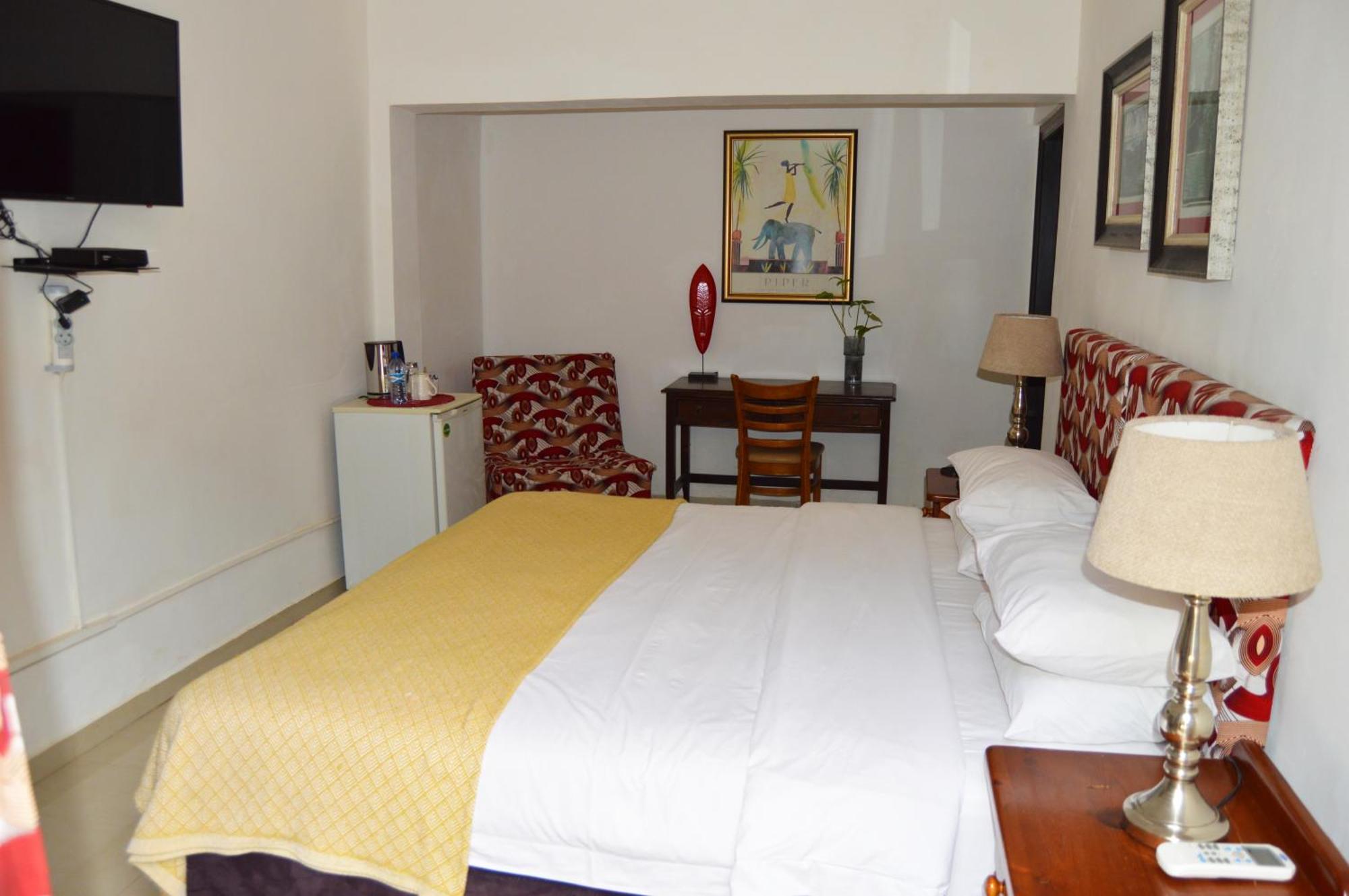 לובומבאשי Bougainvilla Boutique Hotel & Restaurant מראה חיצוני תמונה