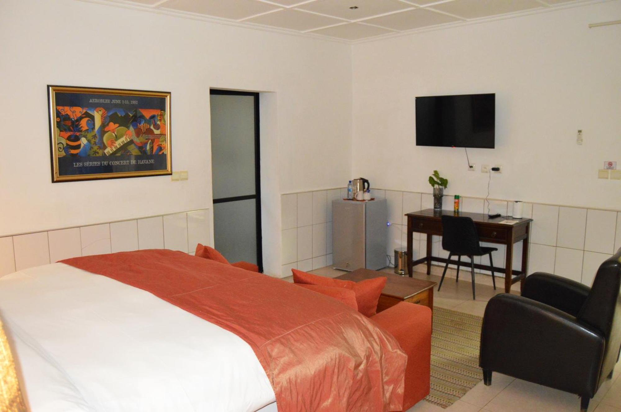 לובומבאשי Bougainvilla Boutique Hotel & Restaurant מראה חיצוני תמונה