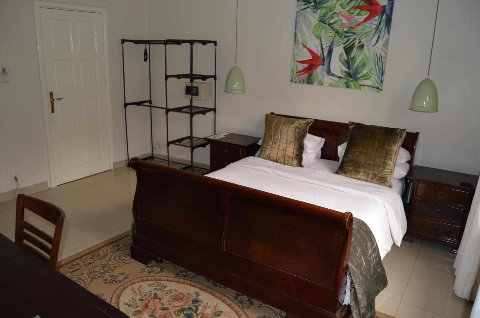 לובומבאשי Bougainvilla Boutique Hotel & Restaurant מראה חיצוני תמונה
