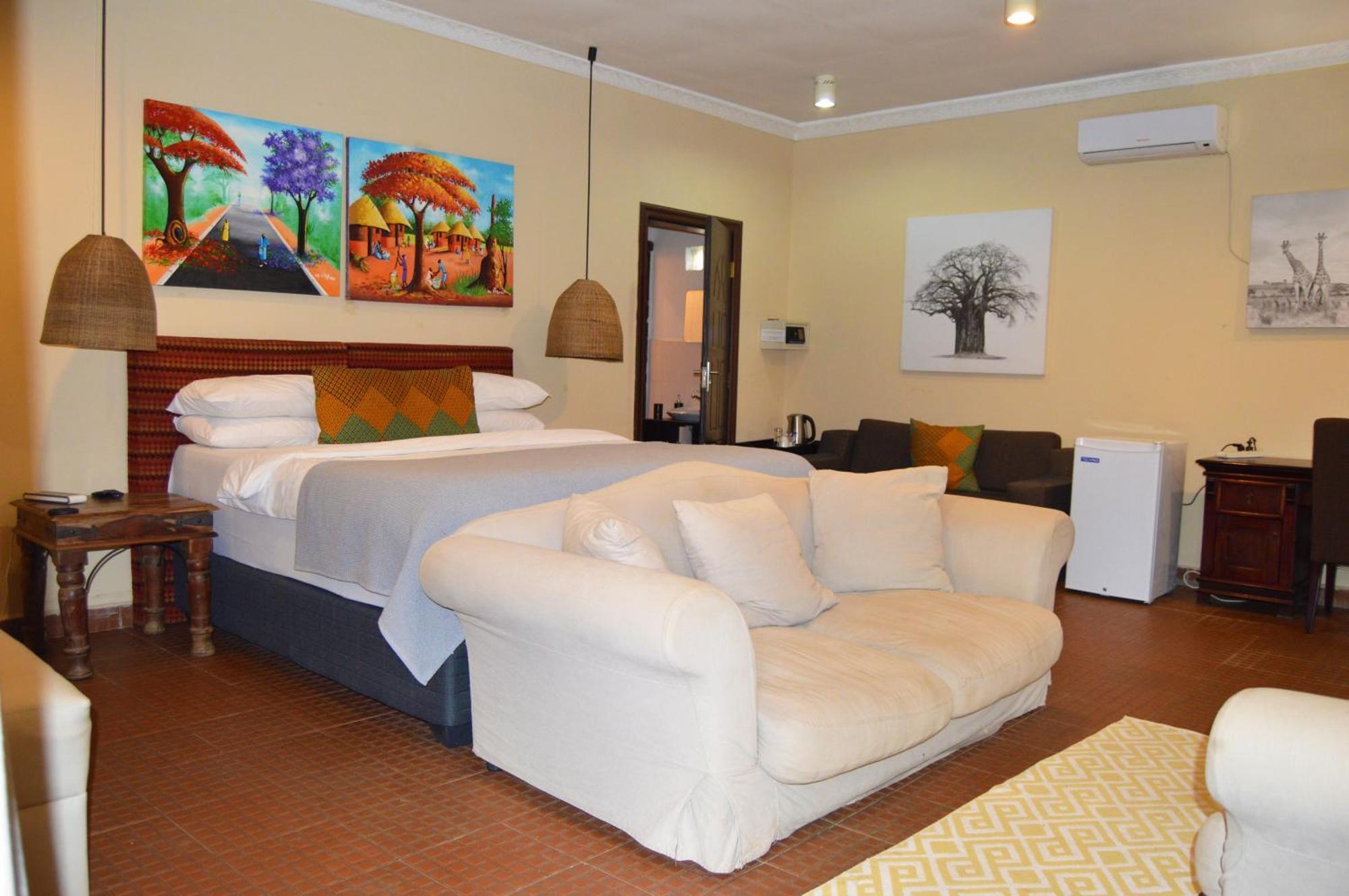 לובומבאשי Bougainvilla Boutique Hotel & Restaurant מראה חיצוני תמונה