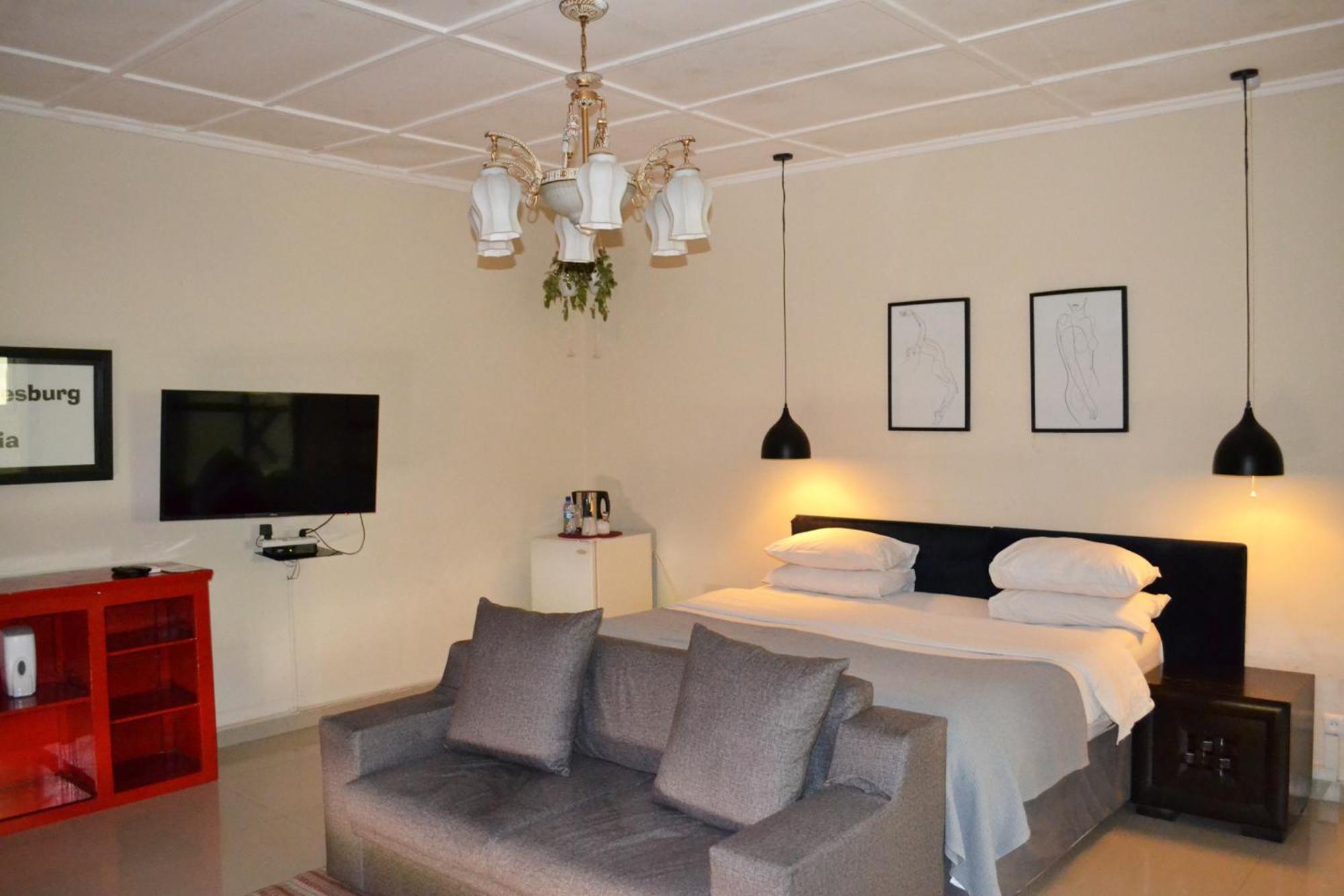 לובומבאשי Bougainvilla Boutique Hotel & Restaurant מראה חיצוני תמונה